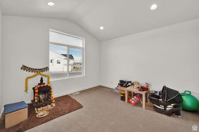 Building Photo - 2513 N Fall Breeze Wy