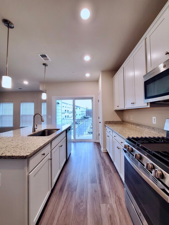 Photo - 5660 Lanteen St Apartment