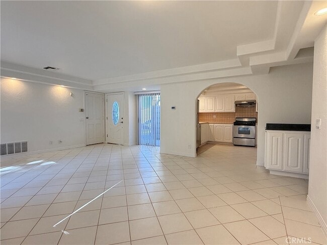 Building Photo - 16004 Sierra Pass Way