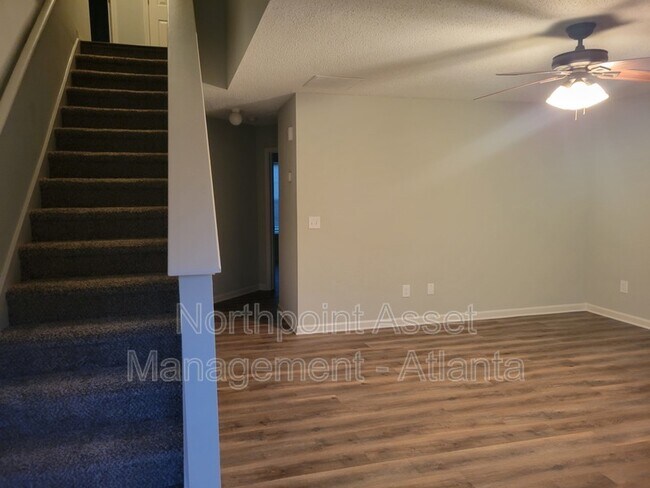 Building Photo - 6036 Creekerton Blvd