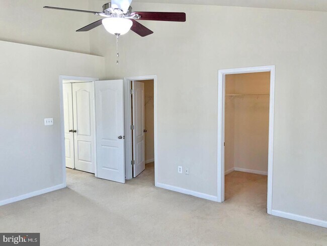 Building Photo - 502 Cardinal Vista