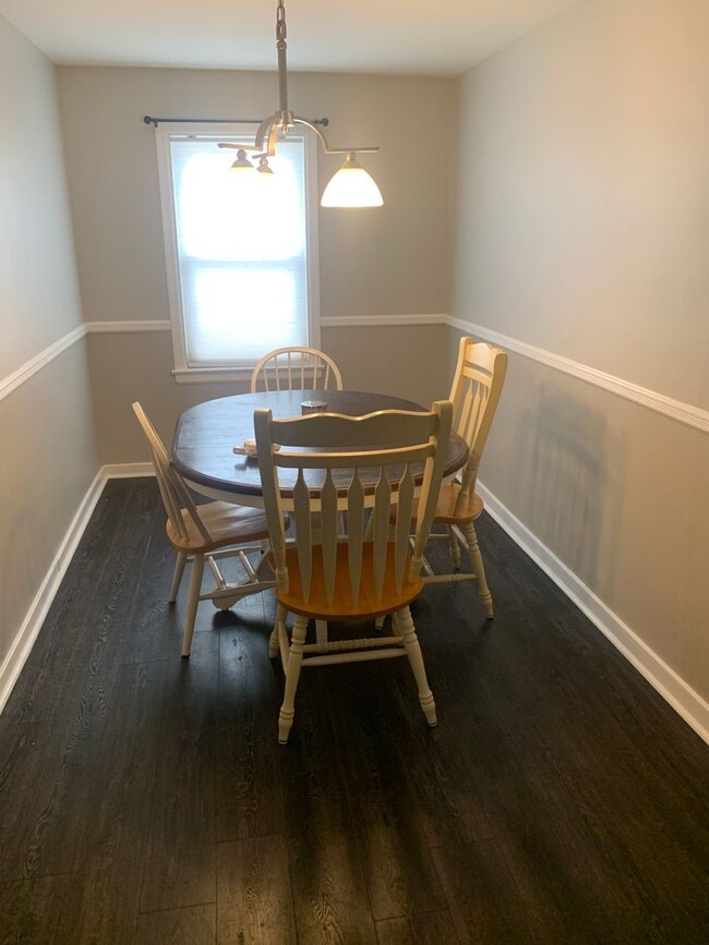 Foto del edificio - THREE BEDROOM TOWNHOME