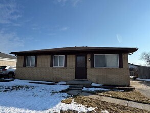 Building Photo - 16024 Wellington Ave