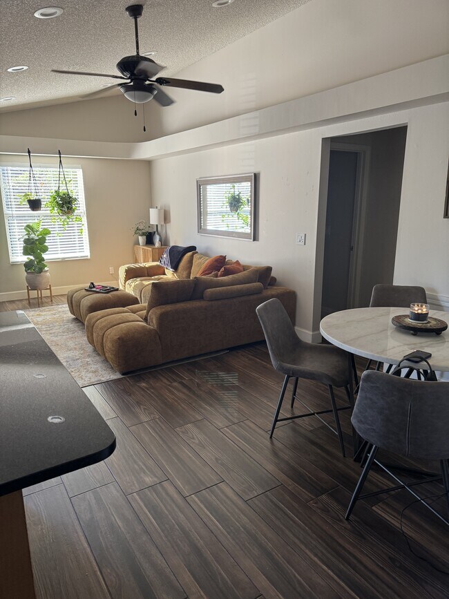 Foto del edificio - 2201 Appalachian Dr