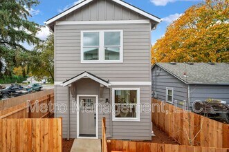 Building Photo - 12096 SE Market St