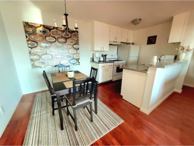 Dining/Kitchen - 4727 W 147th St