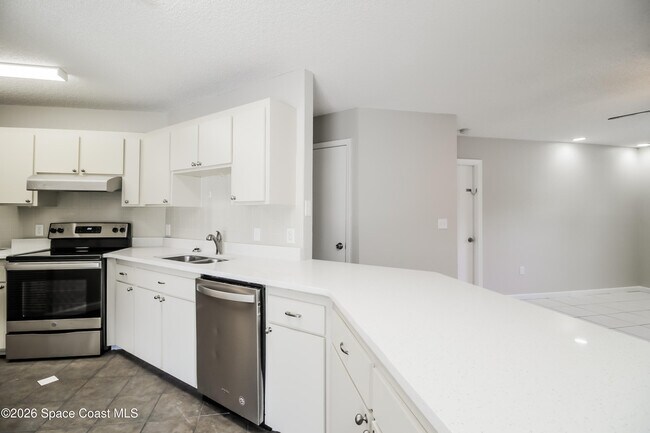 Foto del edificio - 6054 Cardiff Ave