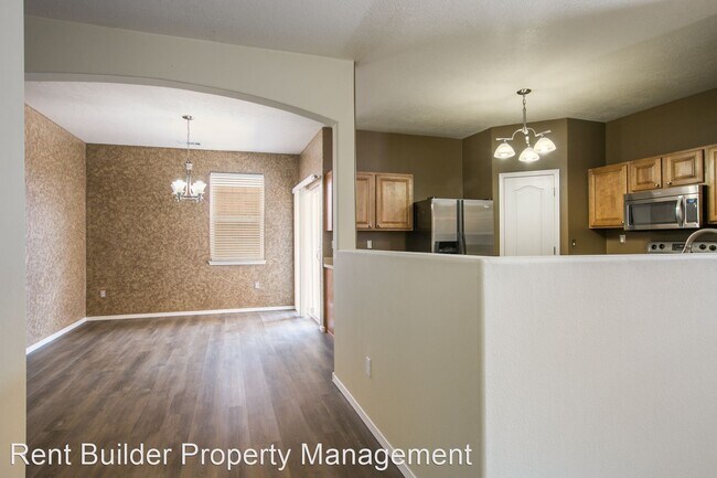 Building Photo - 9315 Upper Meadow Ave SW
