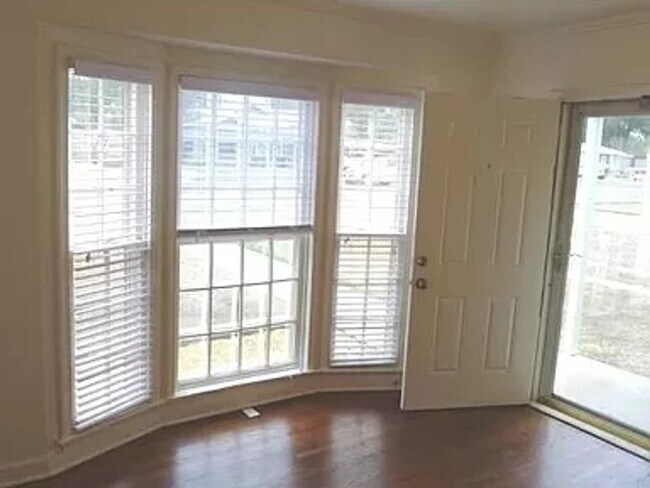 Foto del edificio - Cute Home, Great Price!