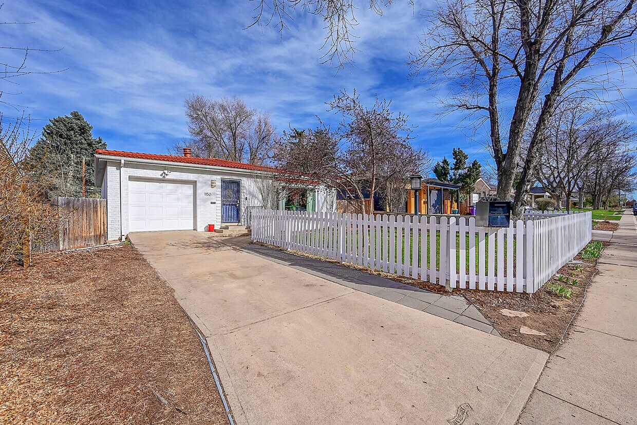 Primary Photo - 1150 Ivy St