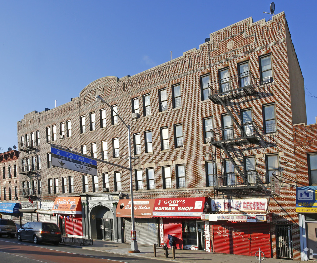 Foto del edificio - 1720 Nostrand Ave