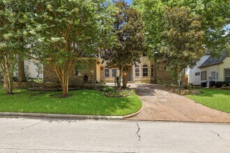 Building Photo - 79 Melrose Dr