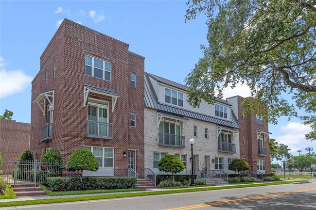 Building Photo - 145 S Park Ave