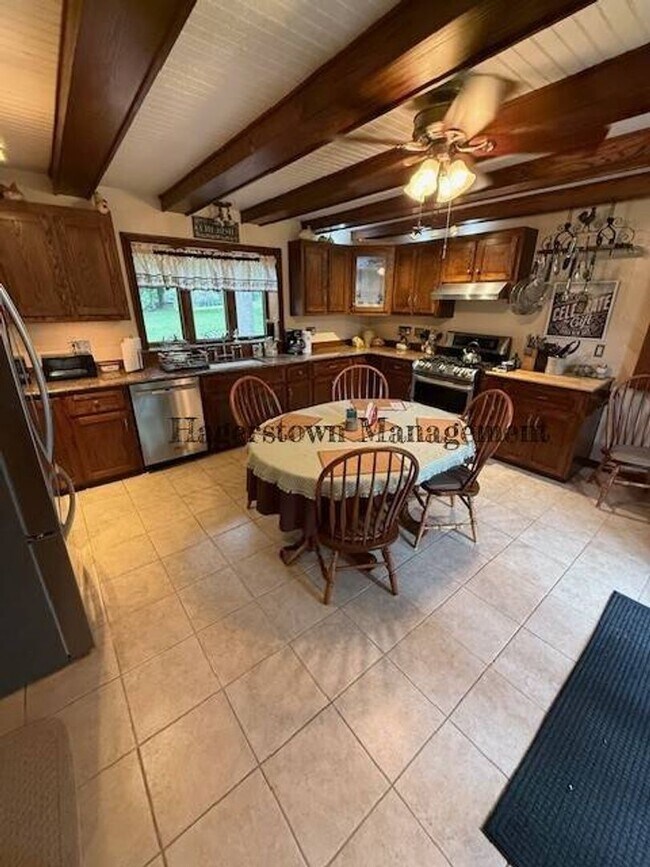Foto del edificio - 3 Bedroom Home in Picturesque Appalacian M...