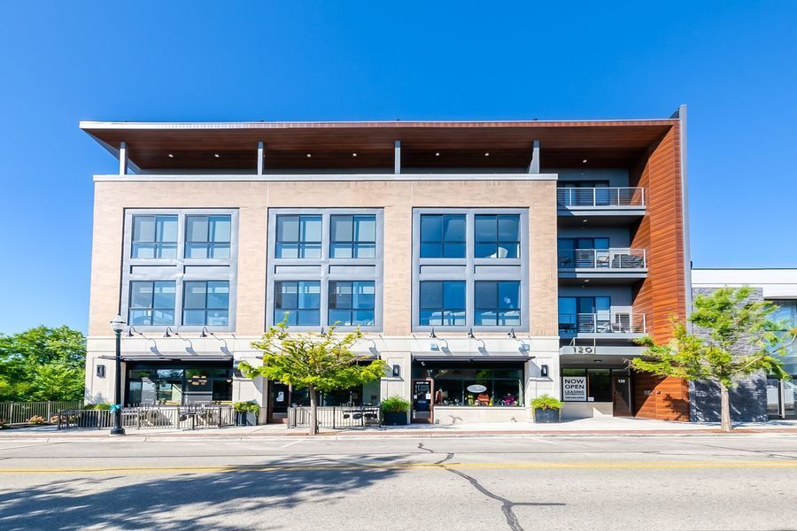 Foto principal - 120 S Broadway St