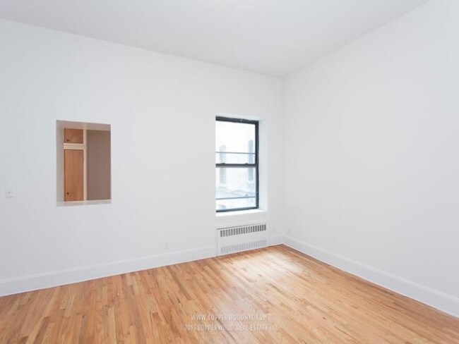 Building Photo - 51 E 95th St