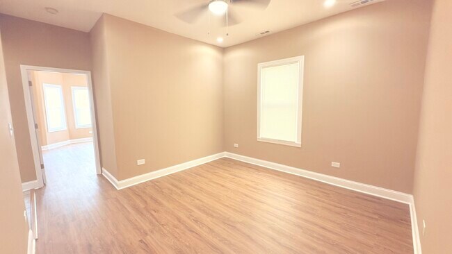 Foto del edificio - 9738 S Ave L