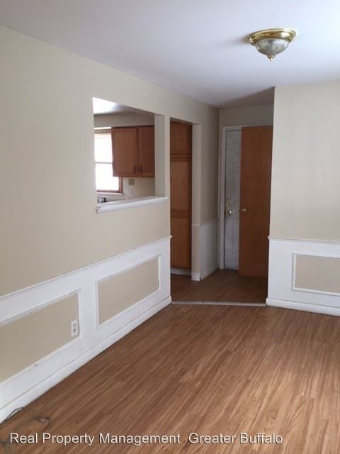 Building Photo - 108 E Summerset Ln