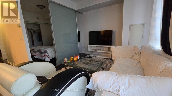 Photo du bâtiment - 25 Cole St