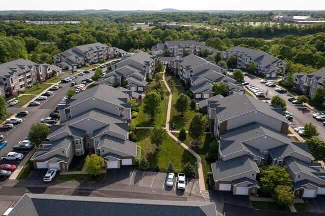 Building Photo - Second Floor Rear Facing Two Bedroom in a ...
