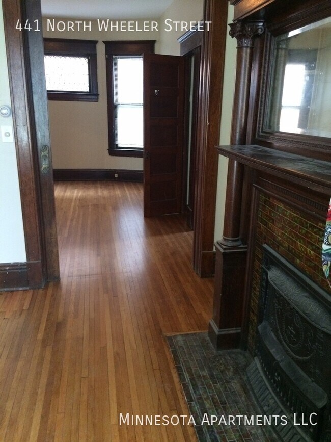 Foto del edificio - Beautiful Two Bedroom In Midway! Available...