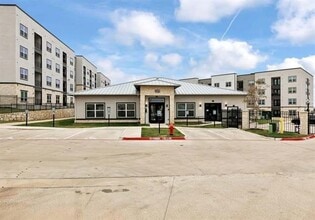 Building Photo - 2551 N Guadalupe St