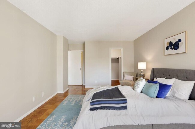 Building Photo - 4515 Willard Ave