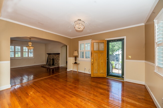 Building Photo - 3 Sutherland Ct