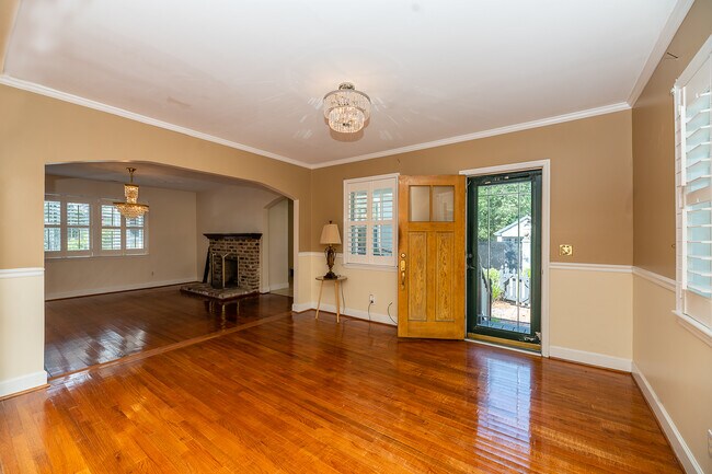 Foto del edificio - 3 Sutherland Ct