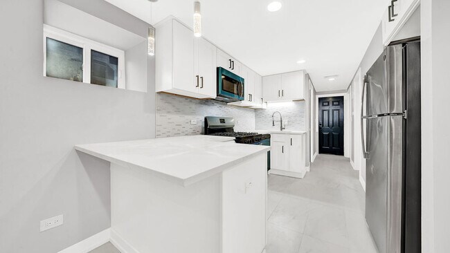 Foto del edificio - 2704 W 24th Pl