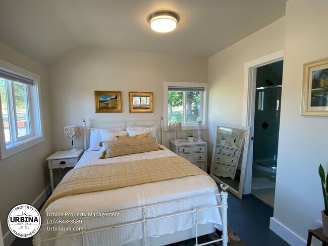 Building Photo - Charming 1 Bed 1 Bath Country Cottage in P...