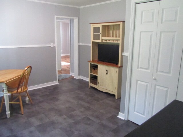 Building Photo - 4594 Shadow Lawn Dr