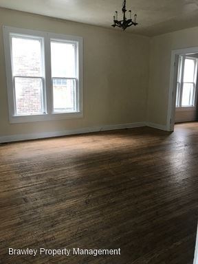 Building Photo - 5 br, 3 bath House - 424 E. 6th St