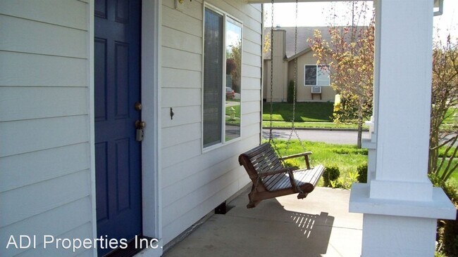 Building Photo - 3 br, 2.5 bath House - 3107 Periwinkle St.