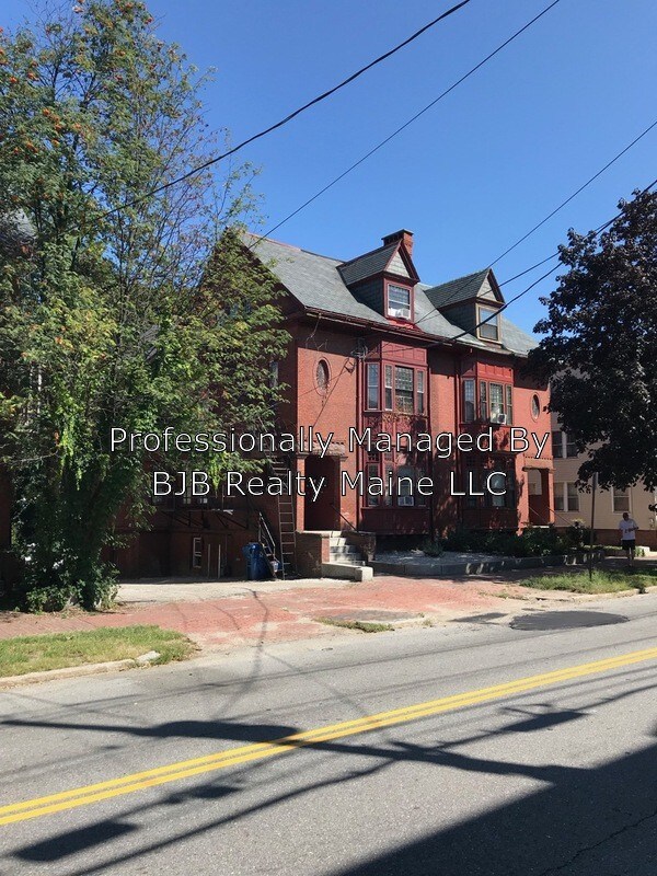 Building Photo - 503 Cumberland Ave