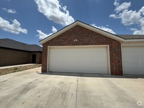 Building Photo - 5711 Kemper St