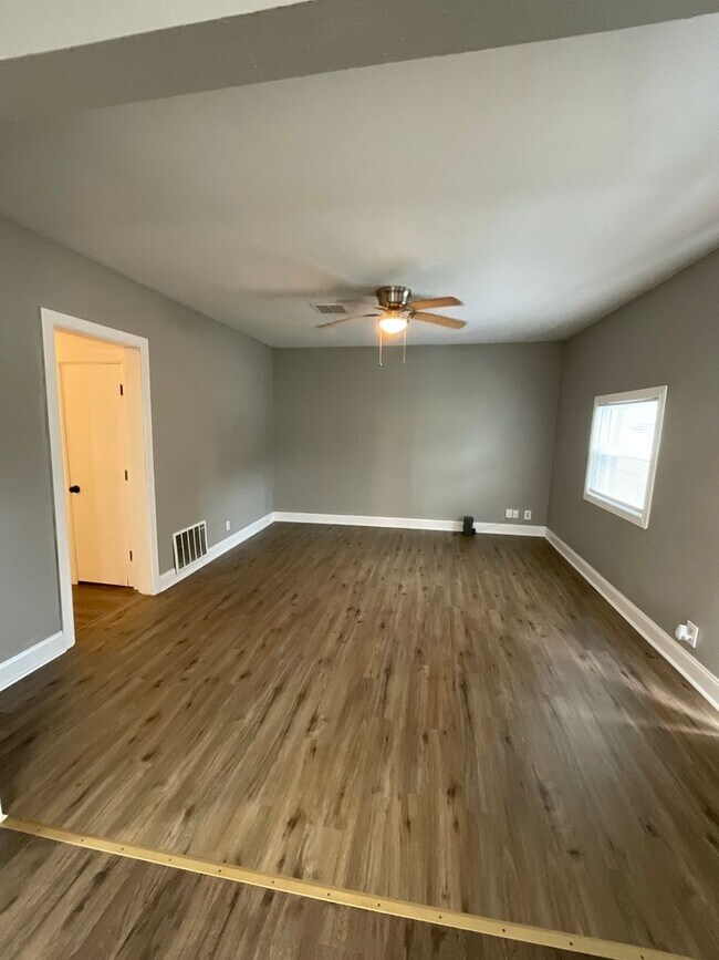 Foto del edificio - PRE-LEASING!! AVAILABLE JUNE 10TH Very Nice 2 Bedroom 1 Bath House - Recently Remodeled!