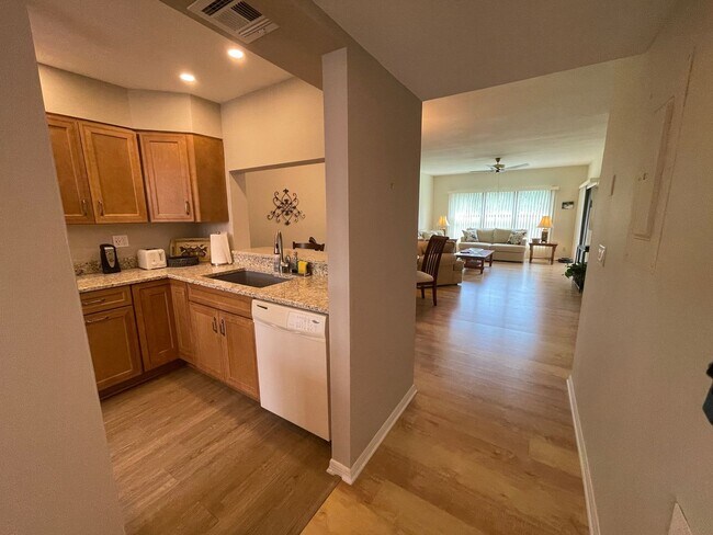 Foto del edificio - 2 BR Condo w/ Community Pool-  Monthly Rental available JAN 2026 - MAR 31, 2026