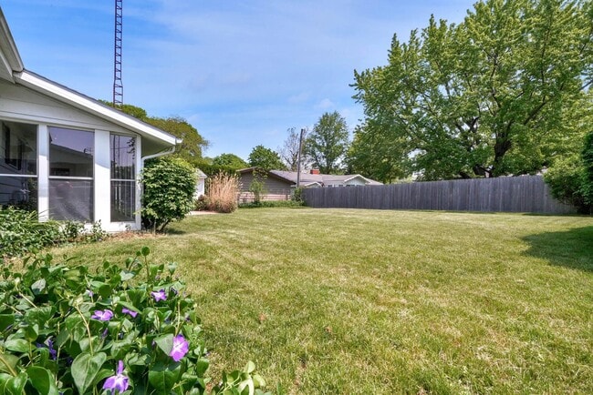 Building Photo - 2717 Sunnydale Ave