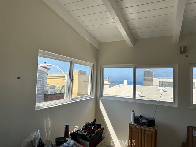 Foto del edificio - 212 Marine Ave