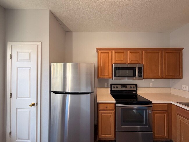 Foto del edificio - 2/2.5 Townhome in Drayton Park!
