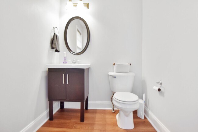 Foto del edificio - Pet Friendly Three Bedroom!