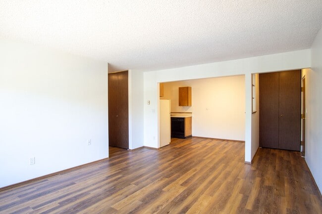 Building Photo - Sullivan's Gulch: Charming 2 Bed 1.5 Bath ...