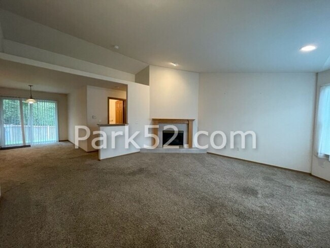 Building Photo - 5314-5316-5316 51st Ave Ct W