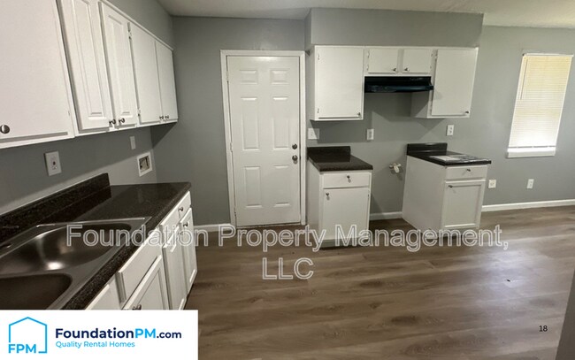 Foto del edificio - 996 N Claybrook St