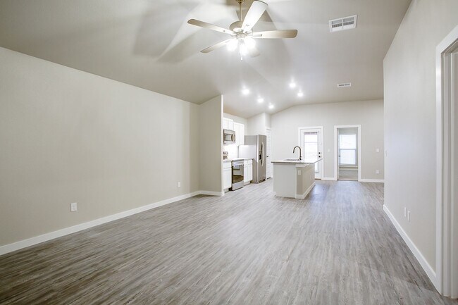 Foto del edificio - Brand New Construction in Cooper District!