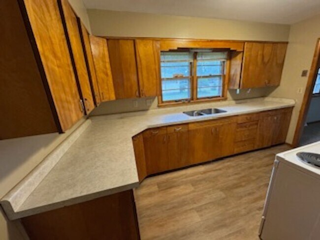 Foto del edificio - MOVE IN SPECIAL! 1ST MONTH RENT FREE! JUST...