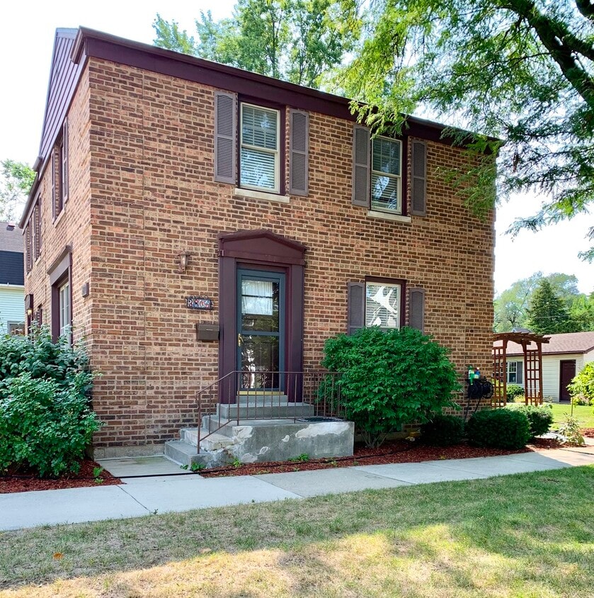 Primary Photo - 3800 Elm Ave