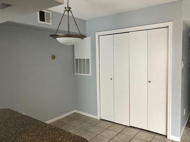 Foto del edificio - 3506 Cove View Blvd