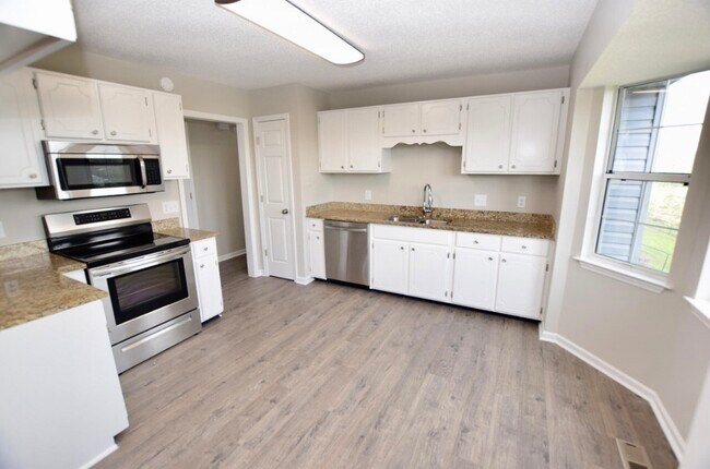 Building Photo - 8327 Harvest Oak Lane